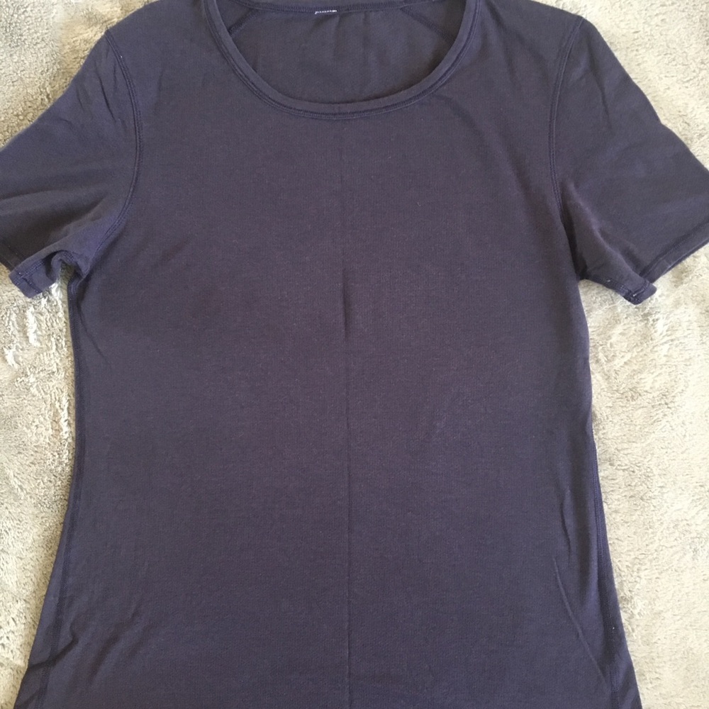 EUC lululemon tee